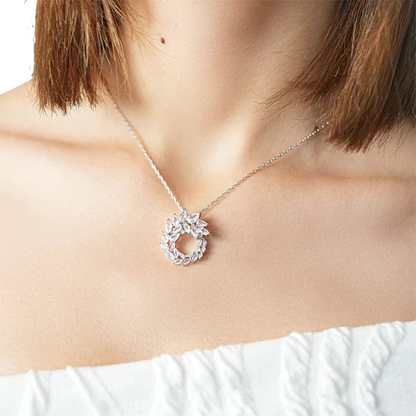 Frosted Lace Diamond Necklace
