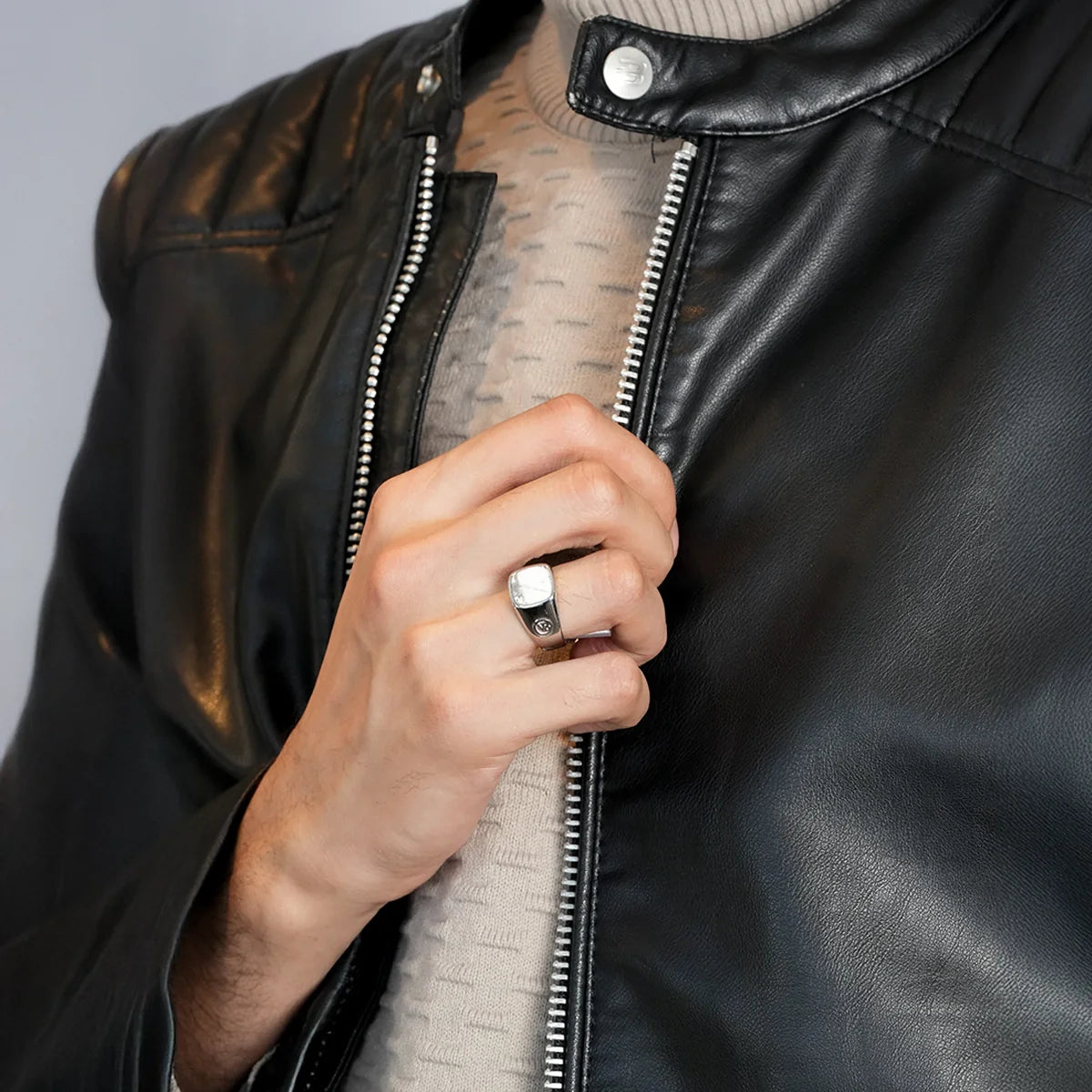 Howlite Eclipse Stone Ring Design for Man 10mm